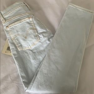 Levi’s Wedgie Icon Fit Jeans NEW WITH TAGS
